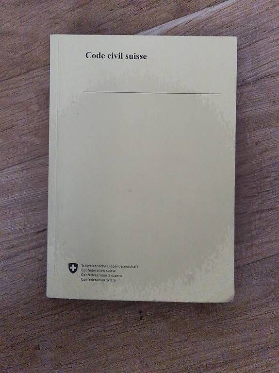 Bücher: Code civil suisse 2023 – Gebraucht aus Gurmels von M4ZEN