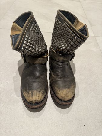 Rockige Ash Leder-Boots mit Nieten Gr. 39