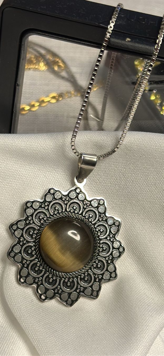 Catenine: Collier oeil de tigre longueur 50 cm – Nuovo e nell'imballaggio originale da La Chaux-de-Fonds venduto da Meliha2008 1