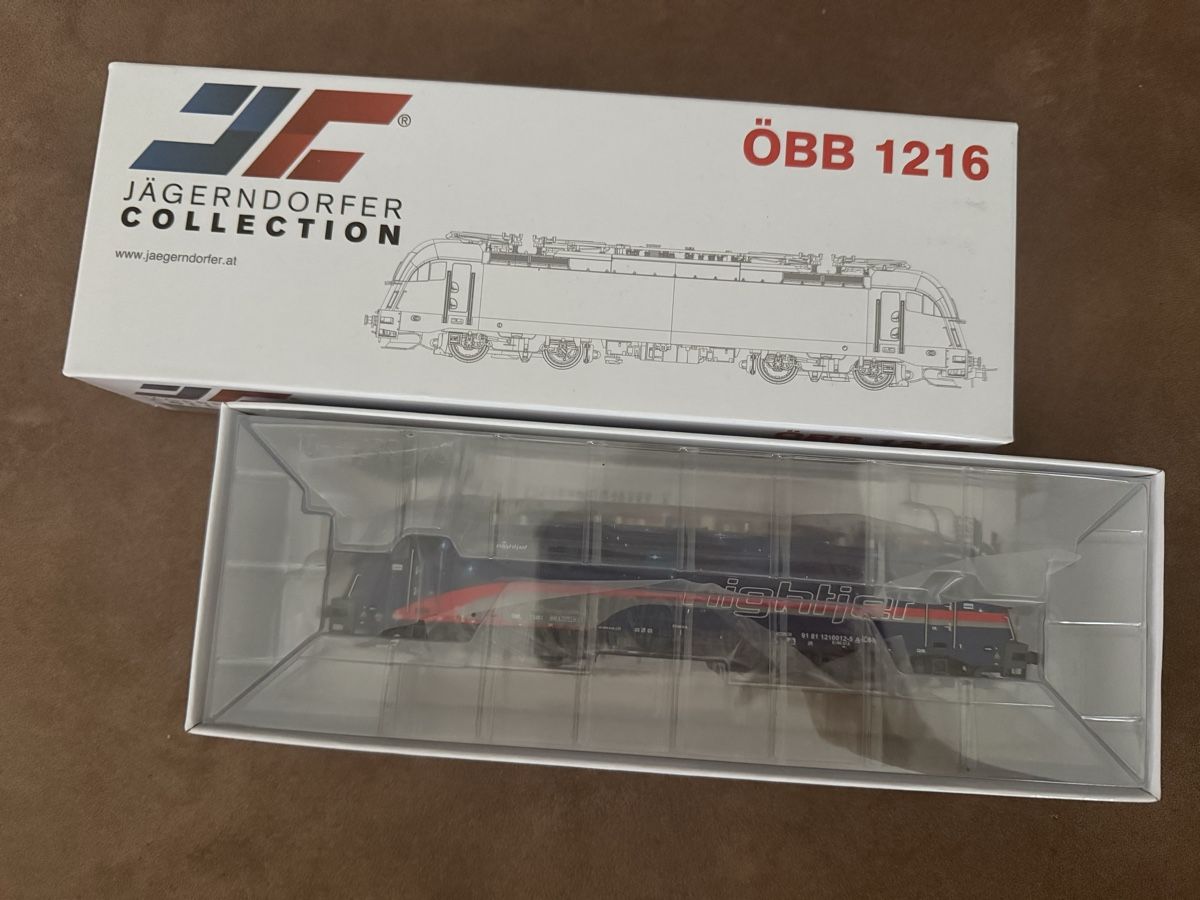 Jägerndorfer Modellini di ferrovie: ÖBB NIGHTJET TAURUS NEU JÄGERNDORFER HIGH END EDITION – Nuovo e nell'imballaggio originale da Zürich venduto da Volanbusz