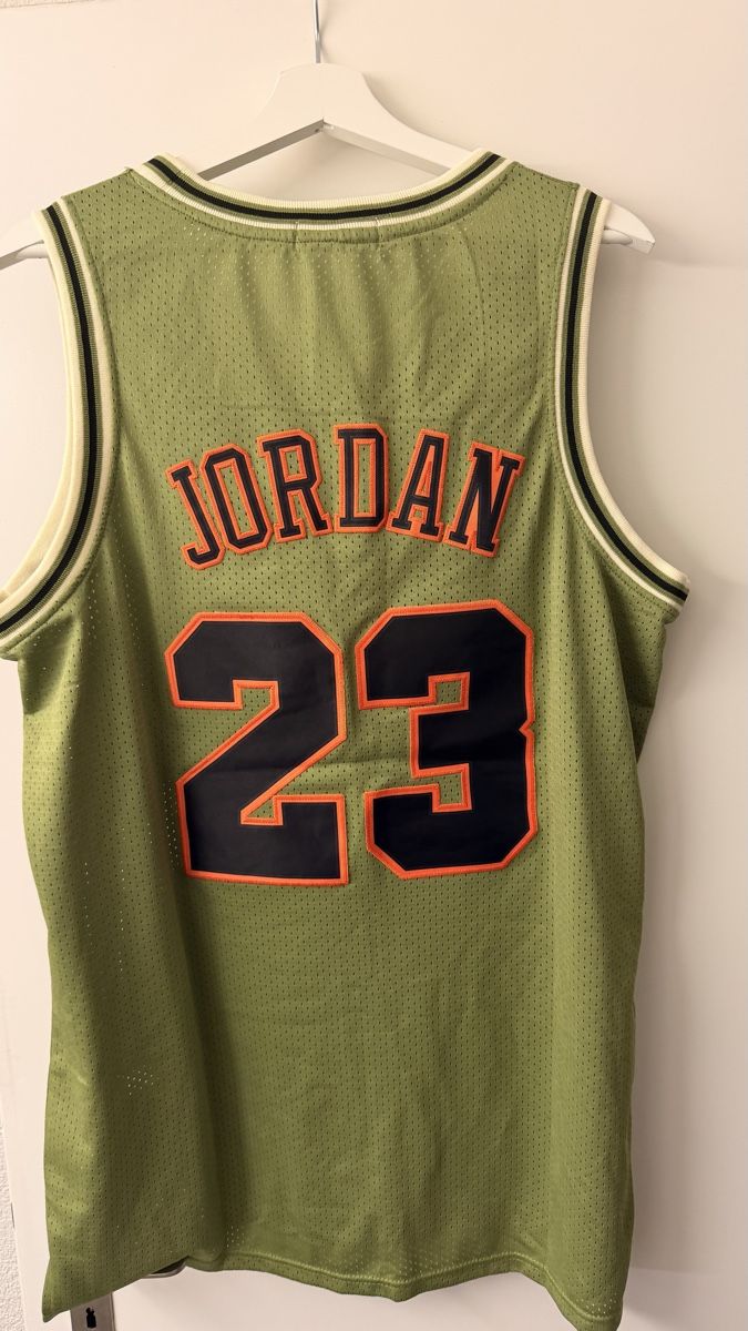 Mitchell & Ness Canottiere & Pantaloni: Michael Jordan NBA Shirt L – Nuovo (secondo la descrizione) da UNTERSIGGENTHAL venduto da s_rzb8 1