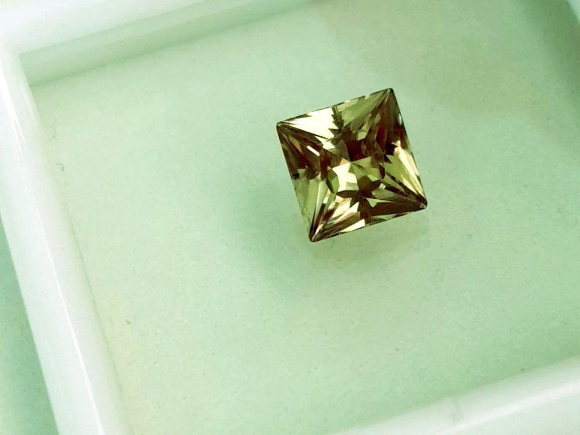 Pietre preziose: Csarite, Diaspore – Nuovo (secondo la descrizione) da Wolhusen venduto da toni079 3