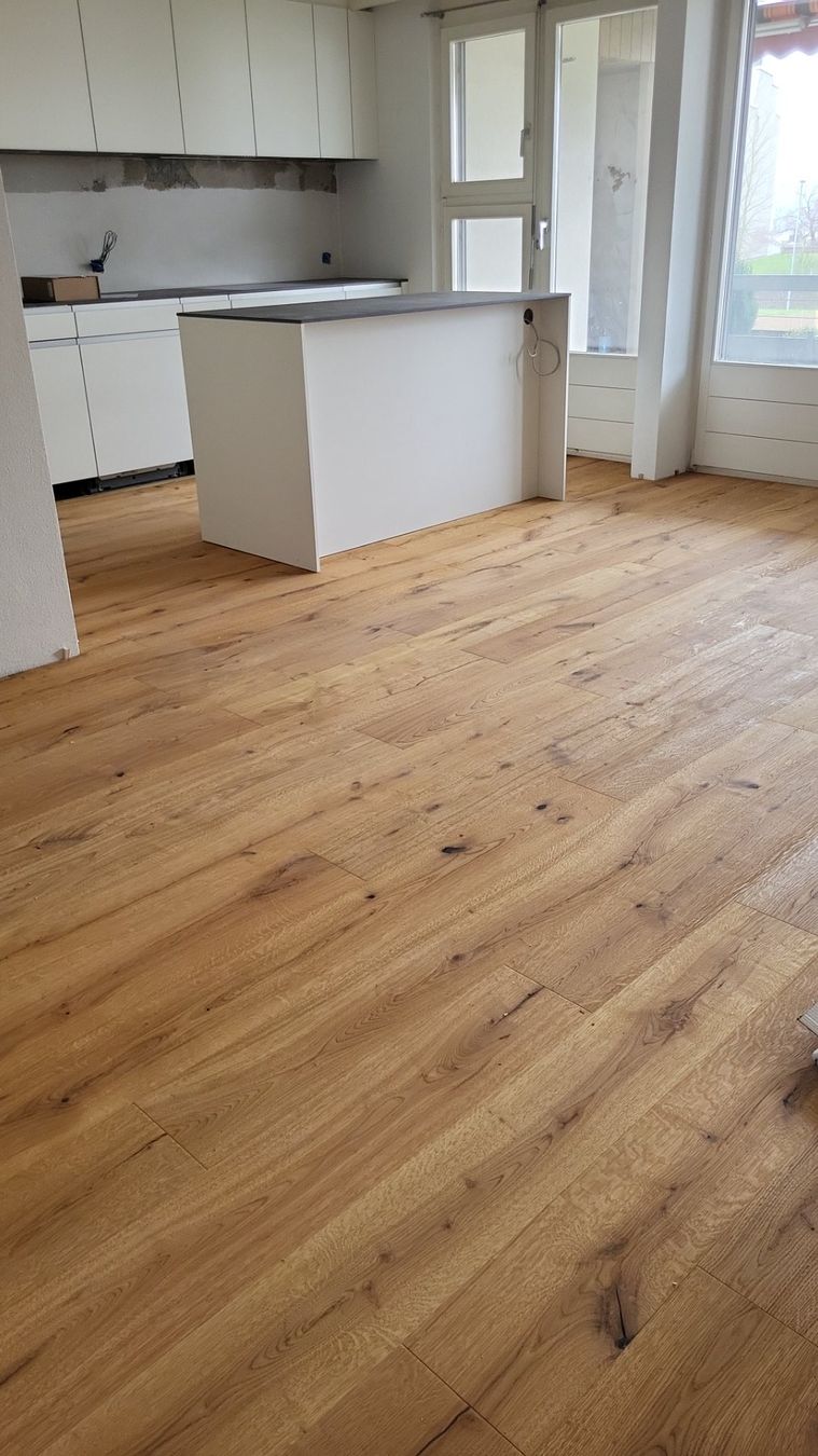 Holzartikel: Eiche parkettboden mit 4 mm starker Nutzschicht – Neu und originalverpackt aus Rothrist von swiss-laminat 4
