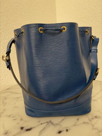 Louis Vuitton Epi Leather grand Noe Bucket Bag - Blue!