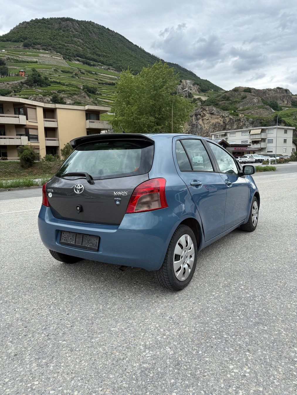 Toyota Autos: Toyota Yaris 1.3 – D'occasion à Sion par per_pn7k 2