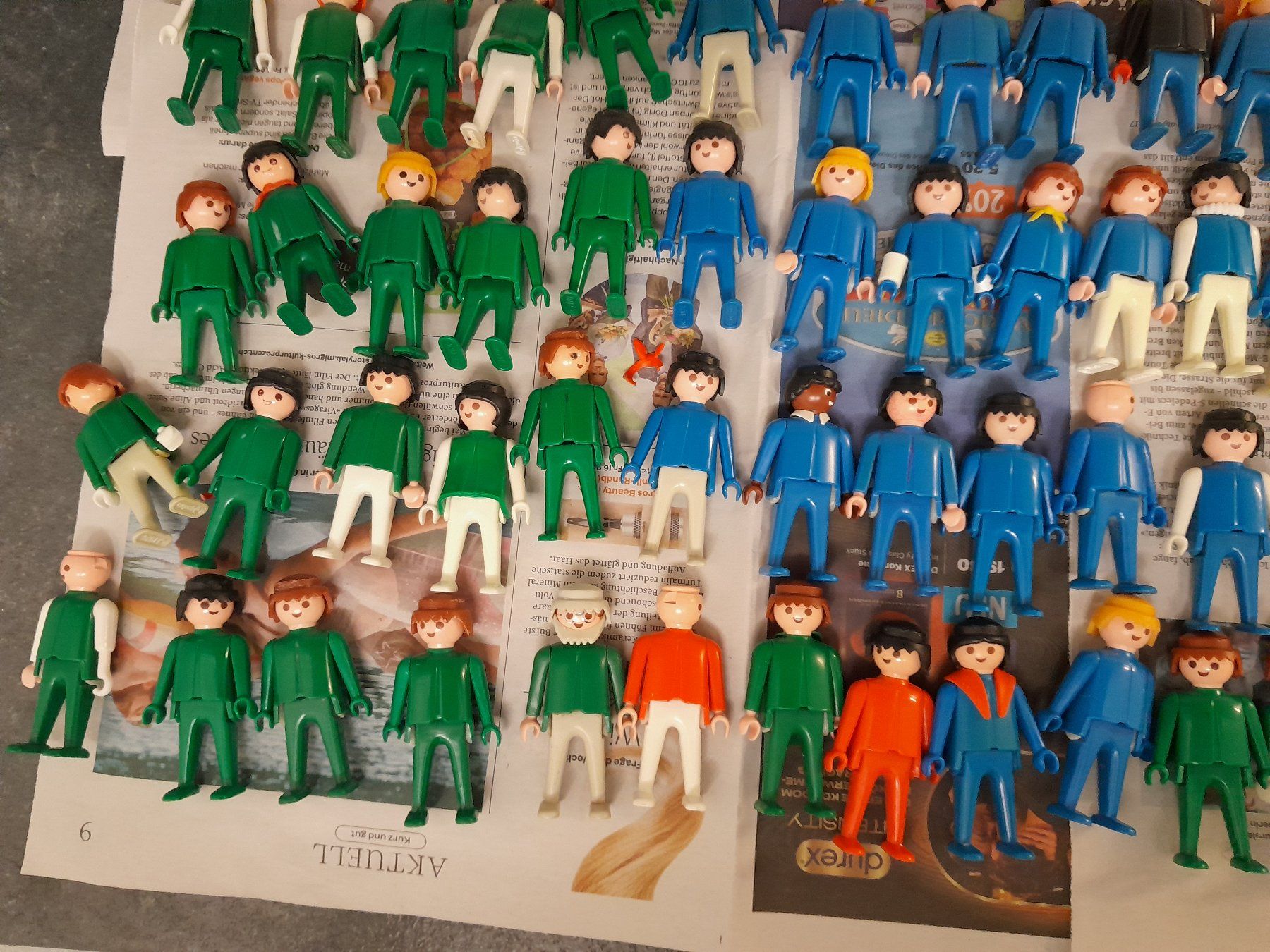 Playmobil Giocattoli: 135 Stück Playmobilfiguren – Usato da Rüti ZH venduto da Alemanni 7