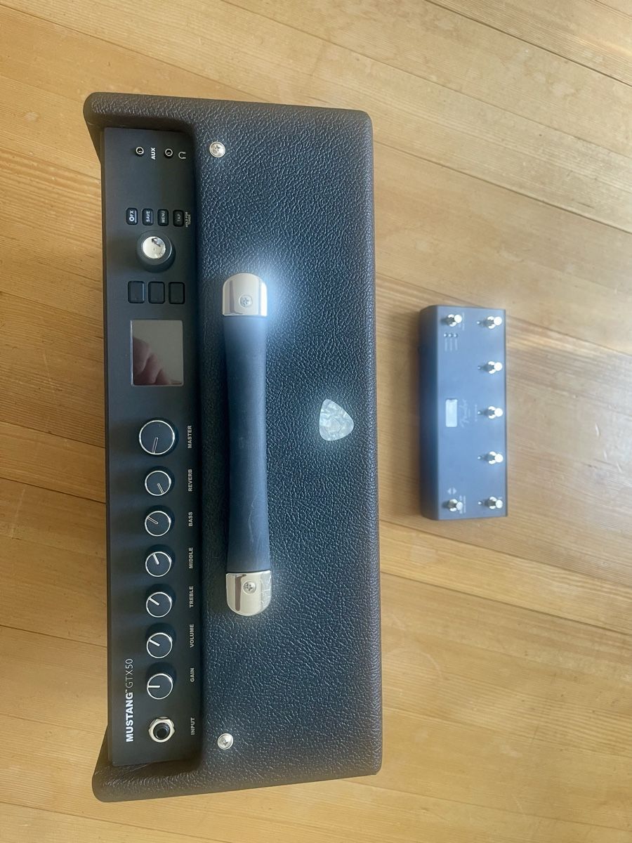 Fender Amplificatori: Fender Mustang GTX-50 plus GTX-7 Footswitch – Usato da Cham venduto da ber_h89v 2