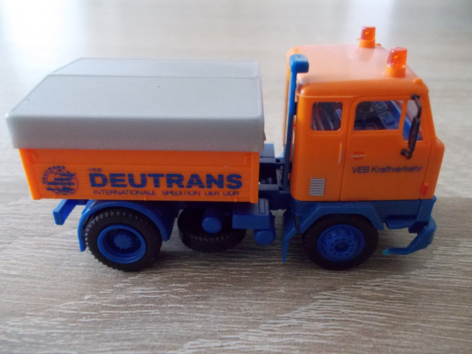Albedo Modellini d'auto: Volvo F88 – Nuovo (secondo la descrizione) da Weinfelden venduto da Simalaia 1