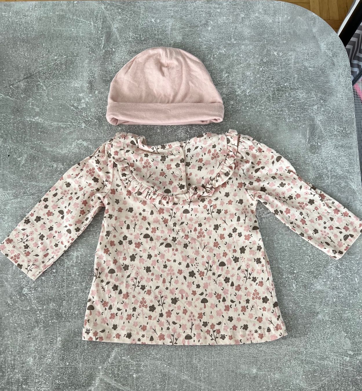 C&A Pullover & Sweatshirts: Pullover mit Mütze NEU – Neu (gemäss Beschreibung) aus Thalwil von lom_858j 1