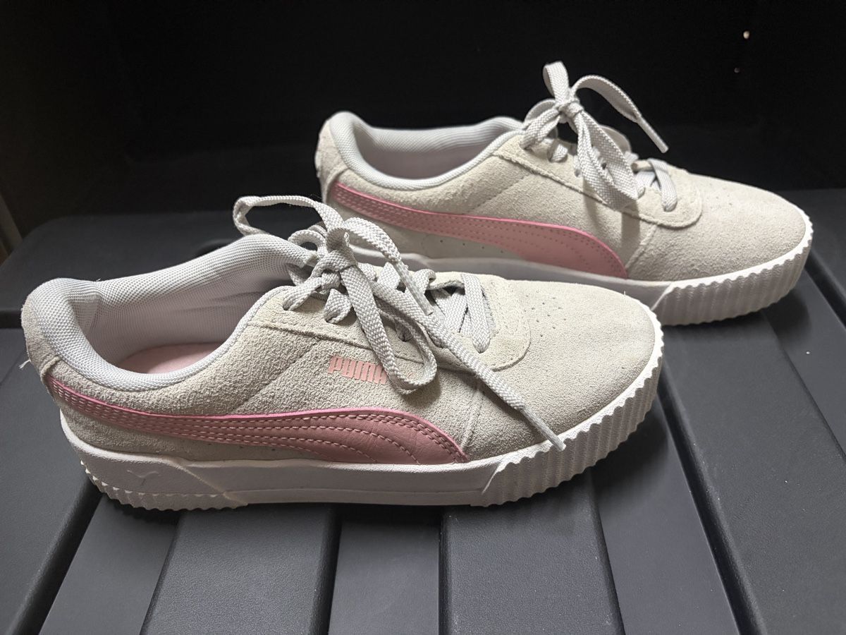Puma Schuhe für Mädchen: Puma Turnschuhe, Grösse 35.5 – Gebraucht aus Granges-Paccot von Fwaeber