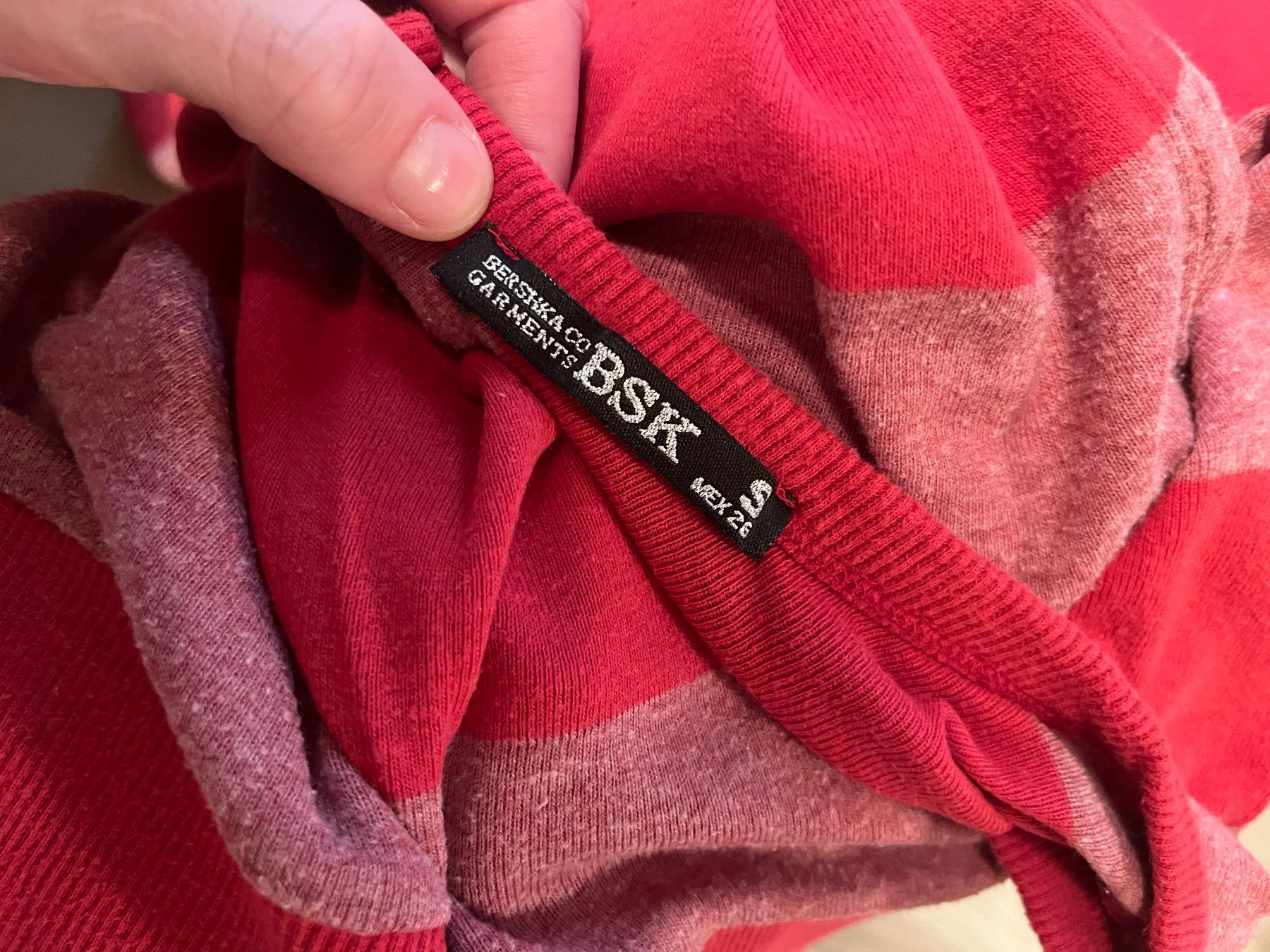 Bershka Maglioni & Felpe: rot gestreifter Pullover, Grösse S – Usato da Lugano venduto da sweetyd84 3