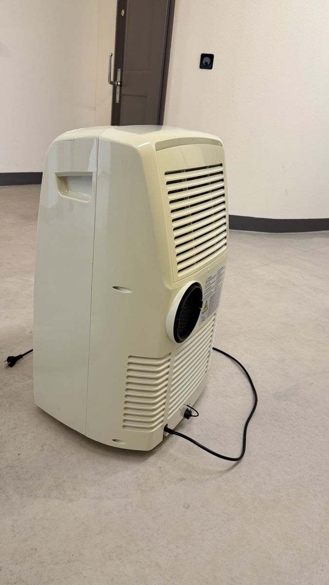 De'Longhi Climatiseurs: DeLonghi PAC CN92 SILENT mobile Klimaanlage – D'occasion à Winterthur par littlemac 2