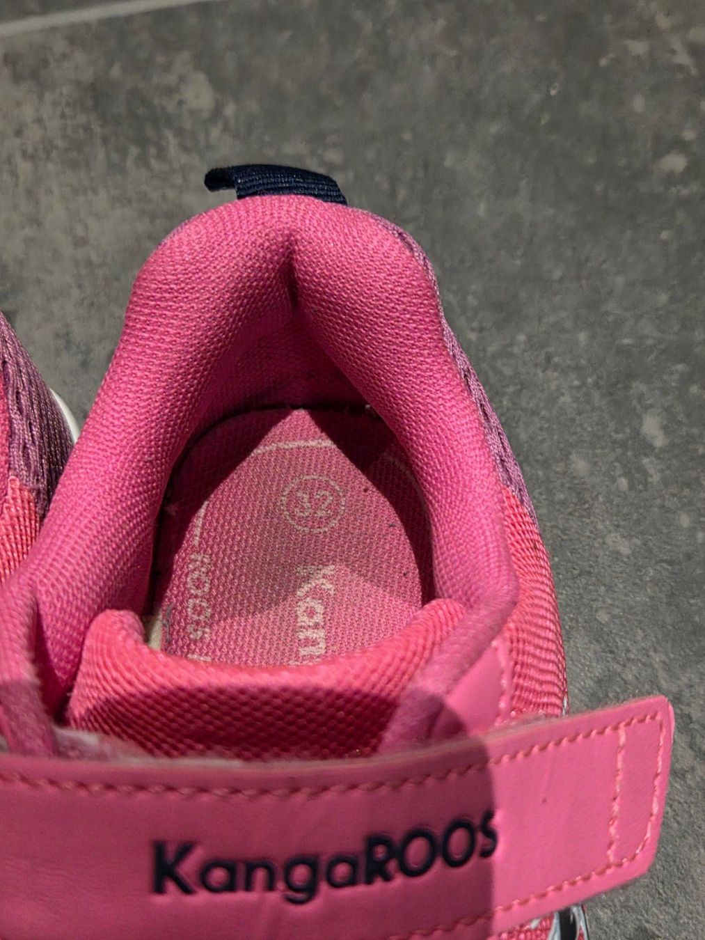 Schuhe für Mädchen: Hallenturnschuhe KangaROOS – Gebraucht aus Jaberg von rjdtwo 2