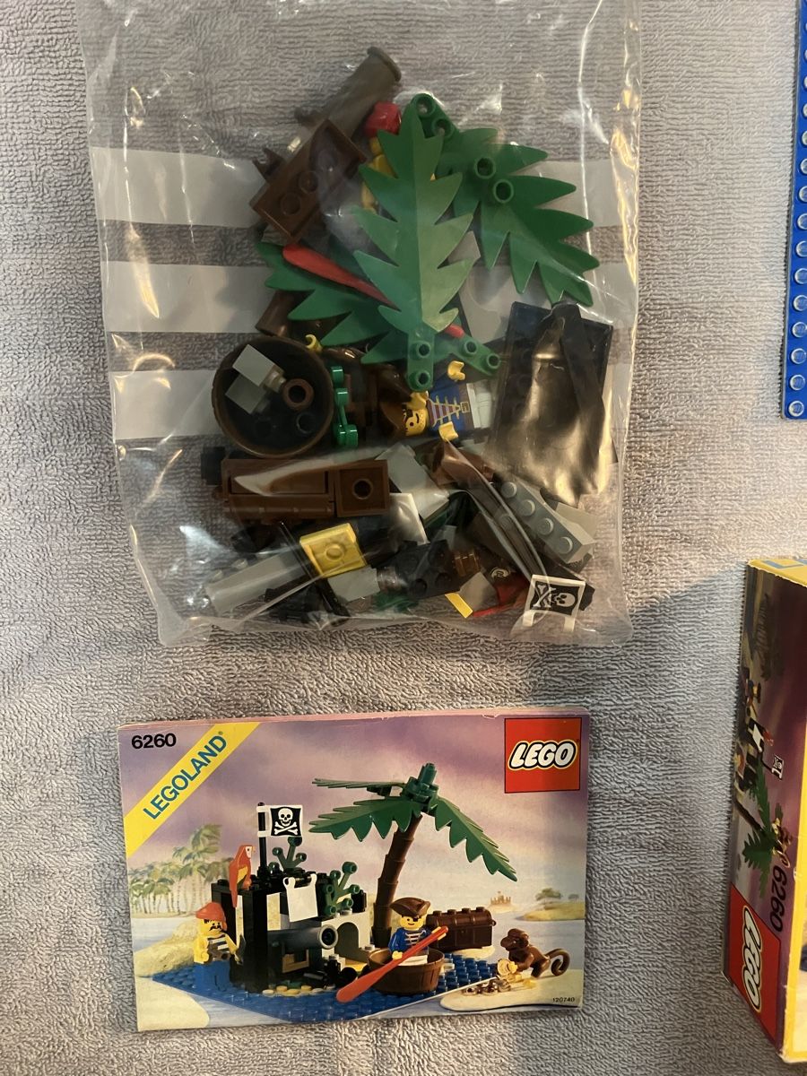 Lego Kit di costruzioni: Lego Piraten 6260 – Usato da Luzern venduto da windundsichtschutz 2