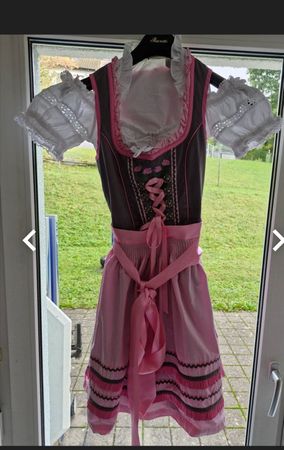 Dirndl Gr. 34  Landhaus, steht sehr schön