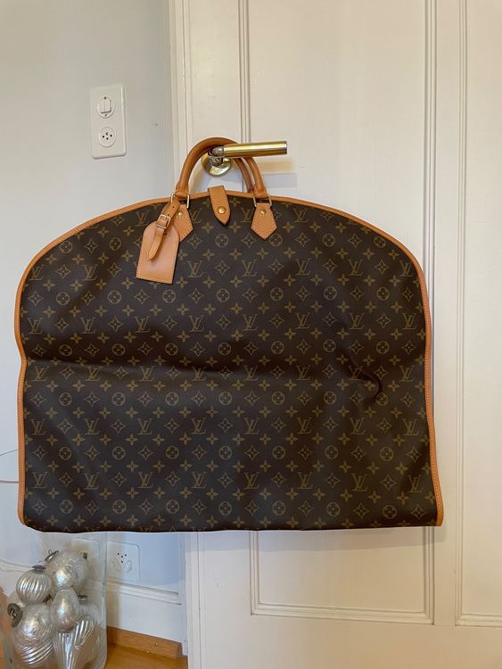 Louis Vuitton Monogram Garment cover, 3 hangers Kaufen auf Ricardo