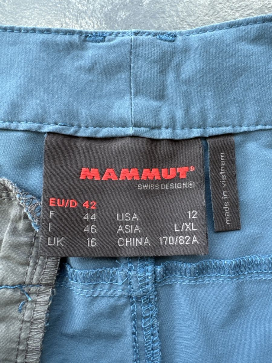 Mammut Hosen: Damen Shorts Mammut blau – Gebraucht aus Schaffhausen von Gamasa 2