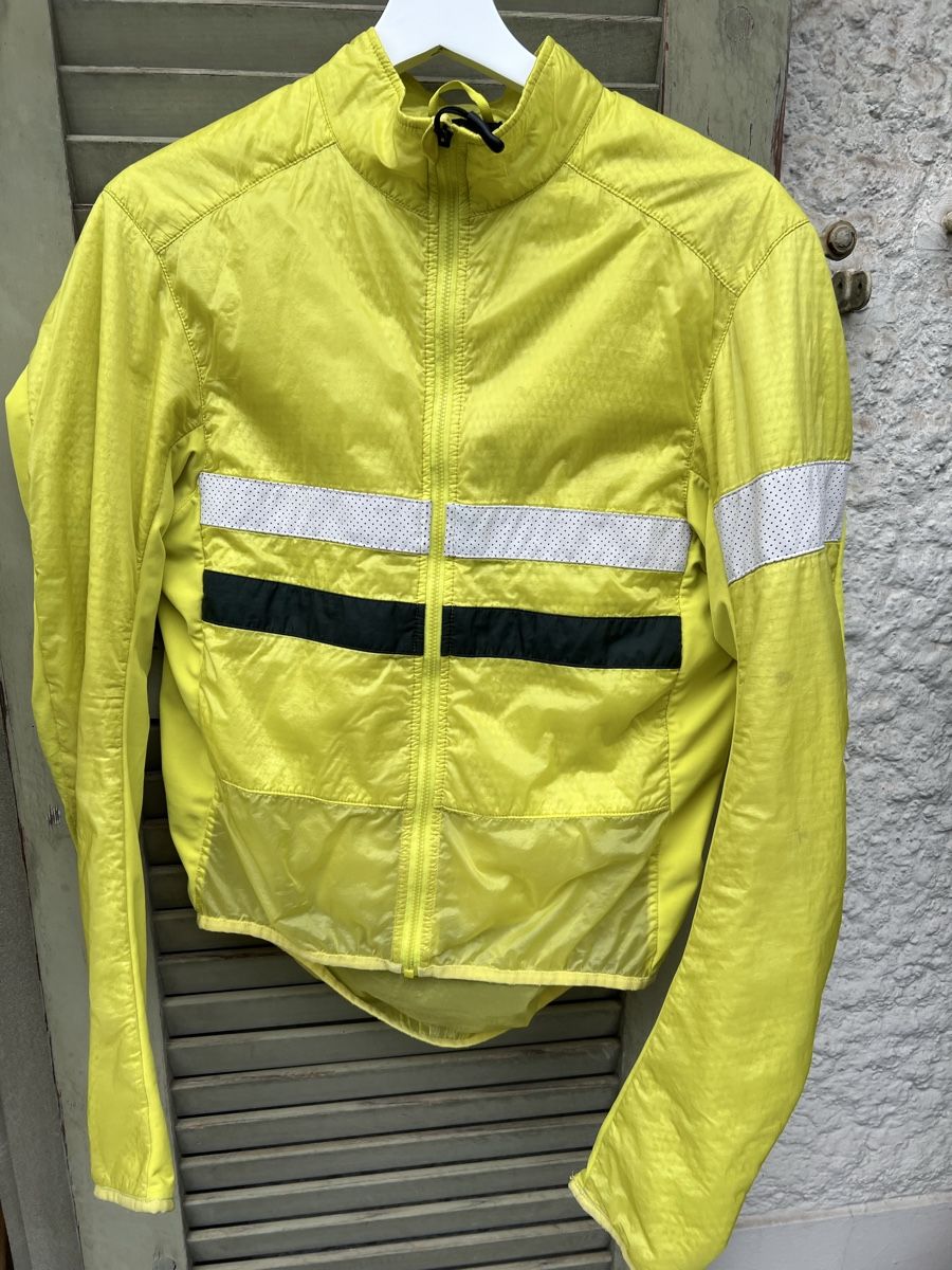 Rapha gefütterte Fahrradjacke – Grösse M – Neongelb (Gebraucht) in Bern ...