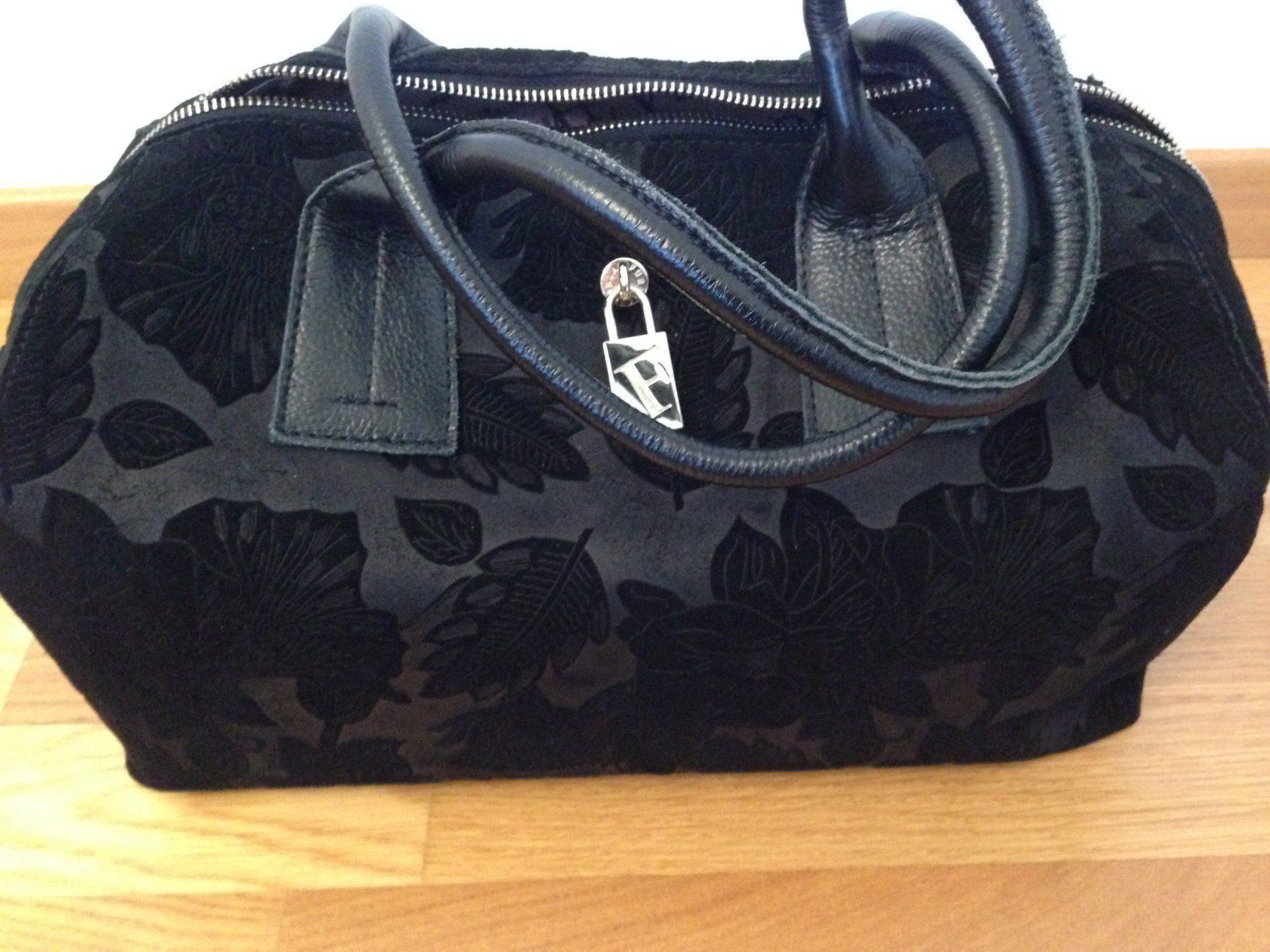 Furla Borse da donna: Neu Furla Leder Handtasche – Nuovo (secondo la descrizione) da Buchs Sg venduto da Valedi 1