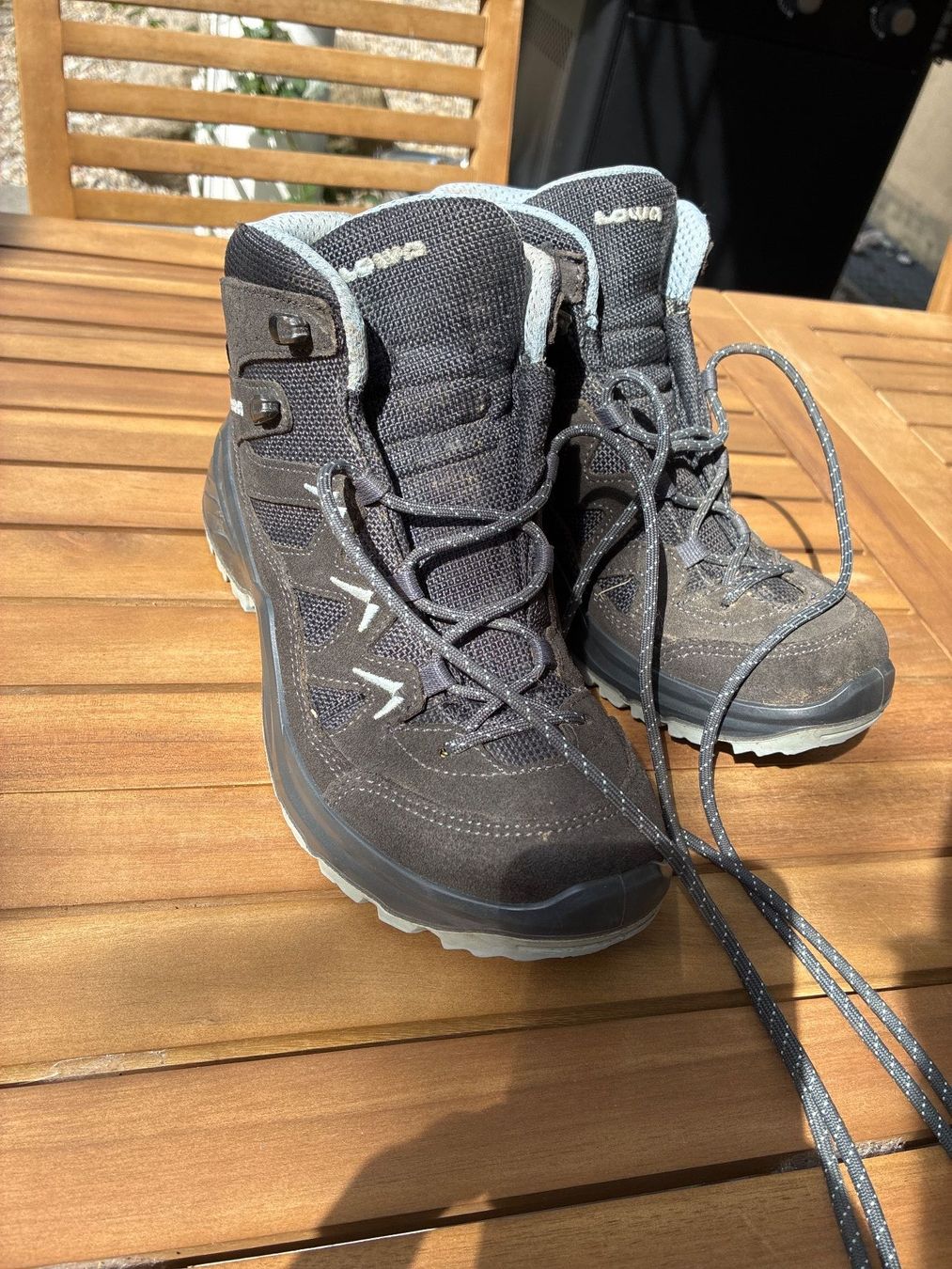 Lowa Chaussures garçon: Wanderschuhe Lowa Gore-Tex Grösse 37.5 – D'occasion à Guntershausen par Gloominati 1