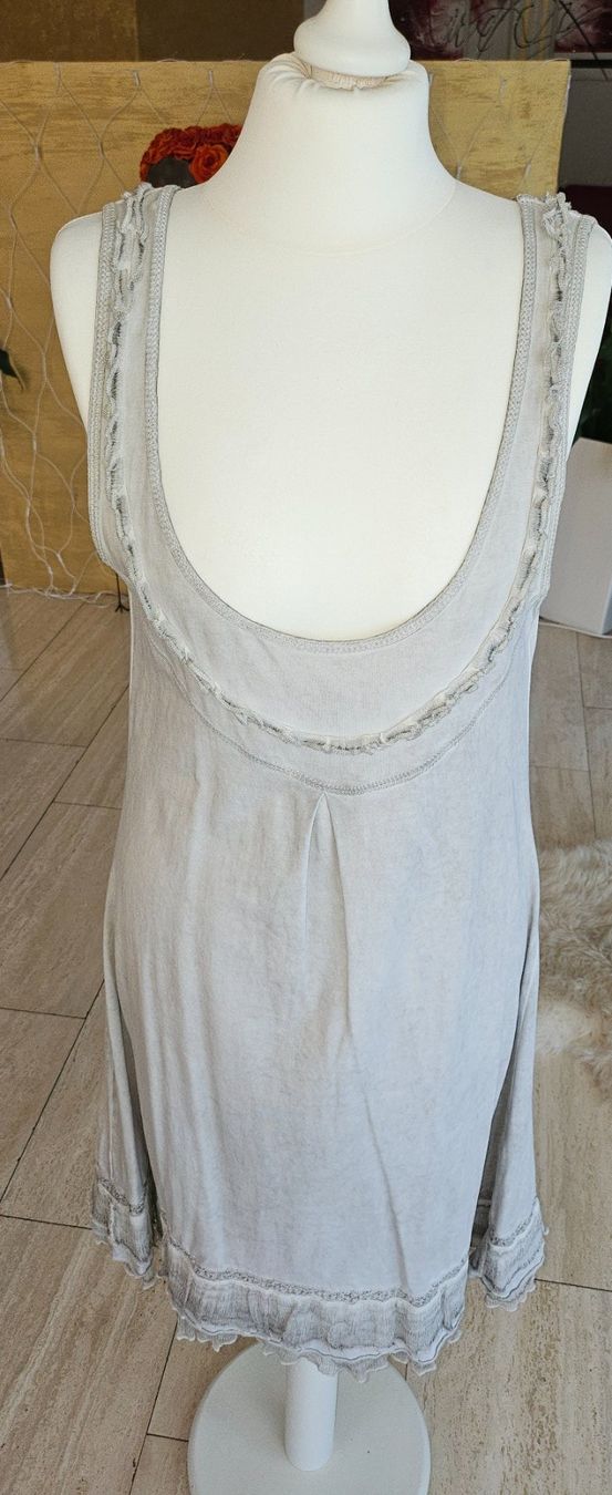 Nile Kleider: Nile Sommerkleid – Gebraucht aus Luzern von Womeninred