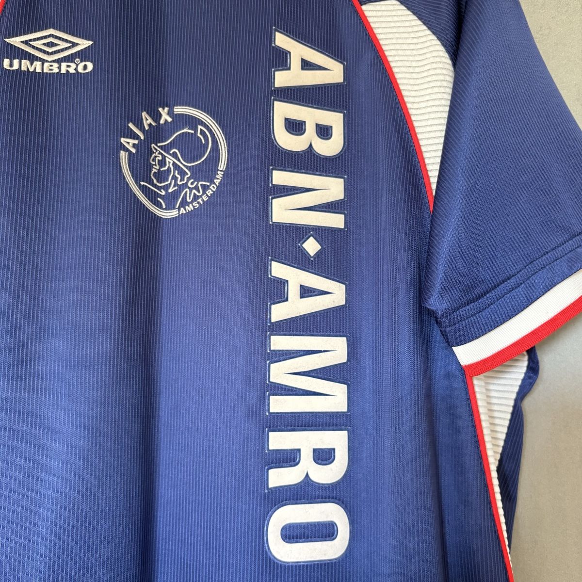Umbro Canottiere & Pantaloni: Ajax Amsterdam Trikot Umbro 1999/2000 – Usato da Winterthur venduto da LaBodega 2