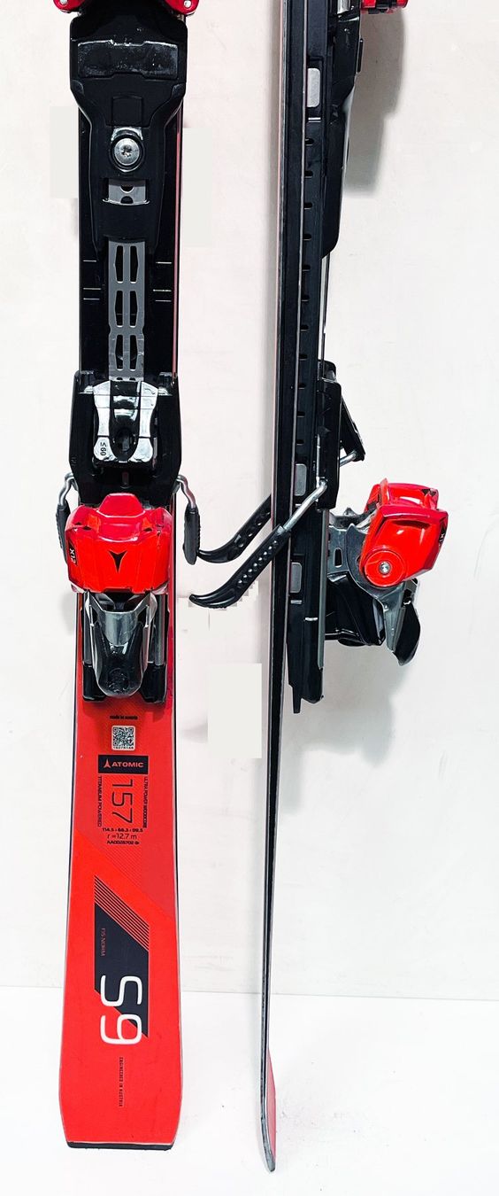 Atomic Sci: ATOMIC REDSTER S9  157 cm ; Slalom Ski mit Platte – Usato da Brüttisellen venduto da SkiverkaufStepan 3
