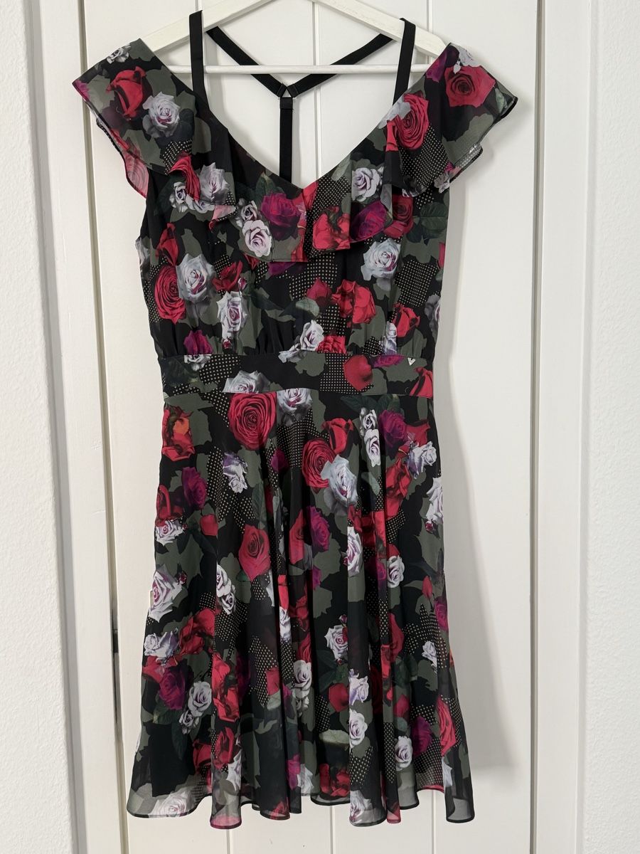 Guess Vestiti: Kleid Guess, Gr. S – Usato da Zürich venduto da parmiggiano