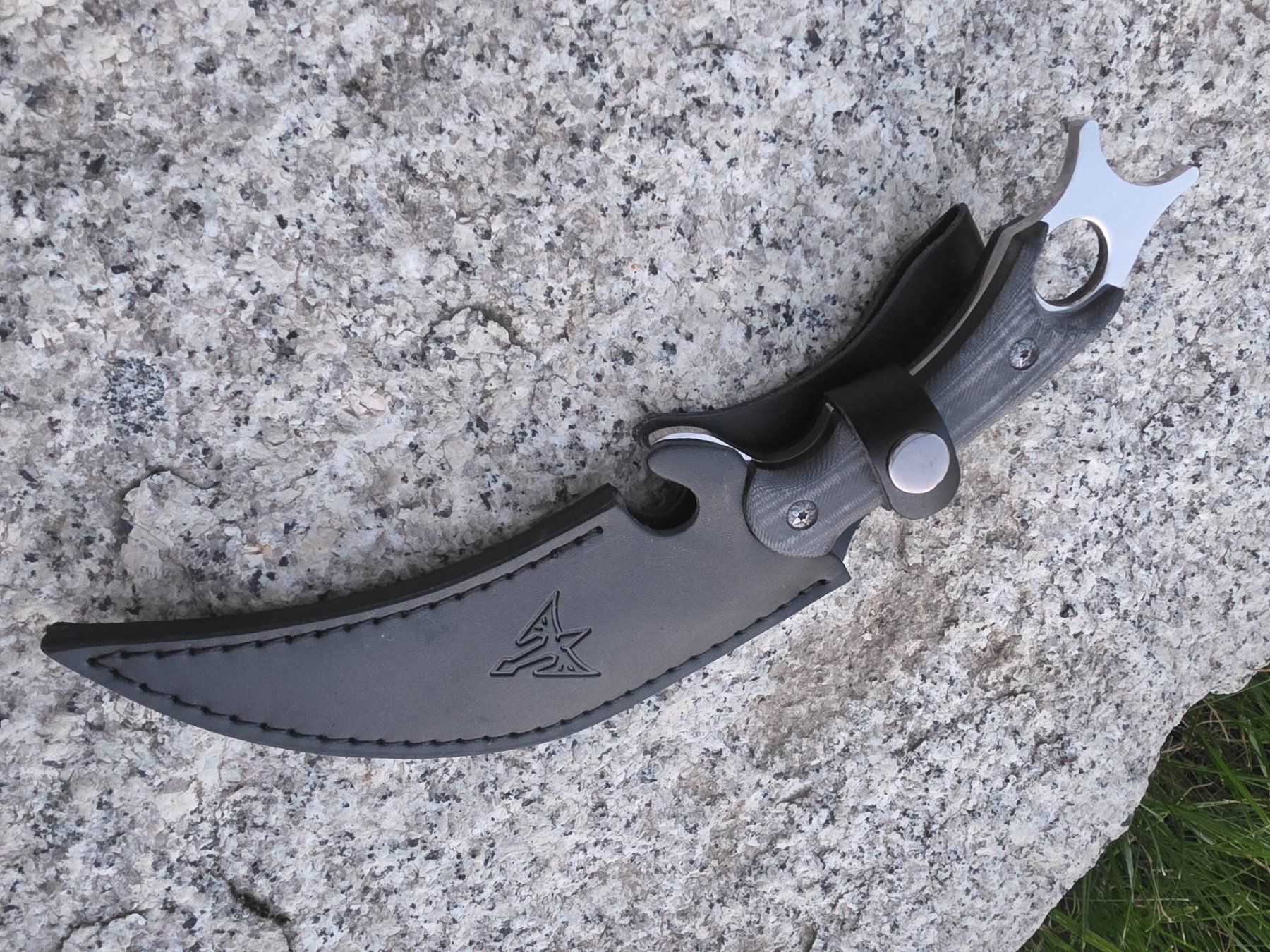Accessoires: Sehr schönes Messer – Neuf avec emballage d'origine à Herzogenbuchsee par Melissa110 2