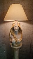 Stehlampe Alabaster , Marmorsockel, Frauenbüste