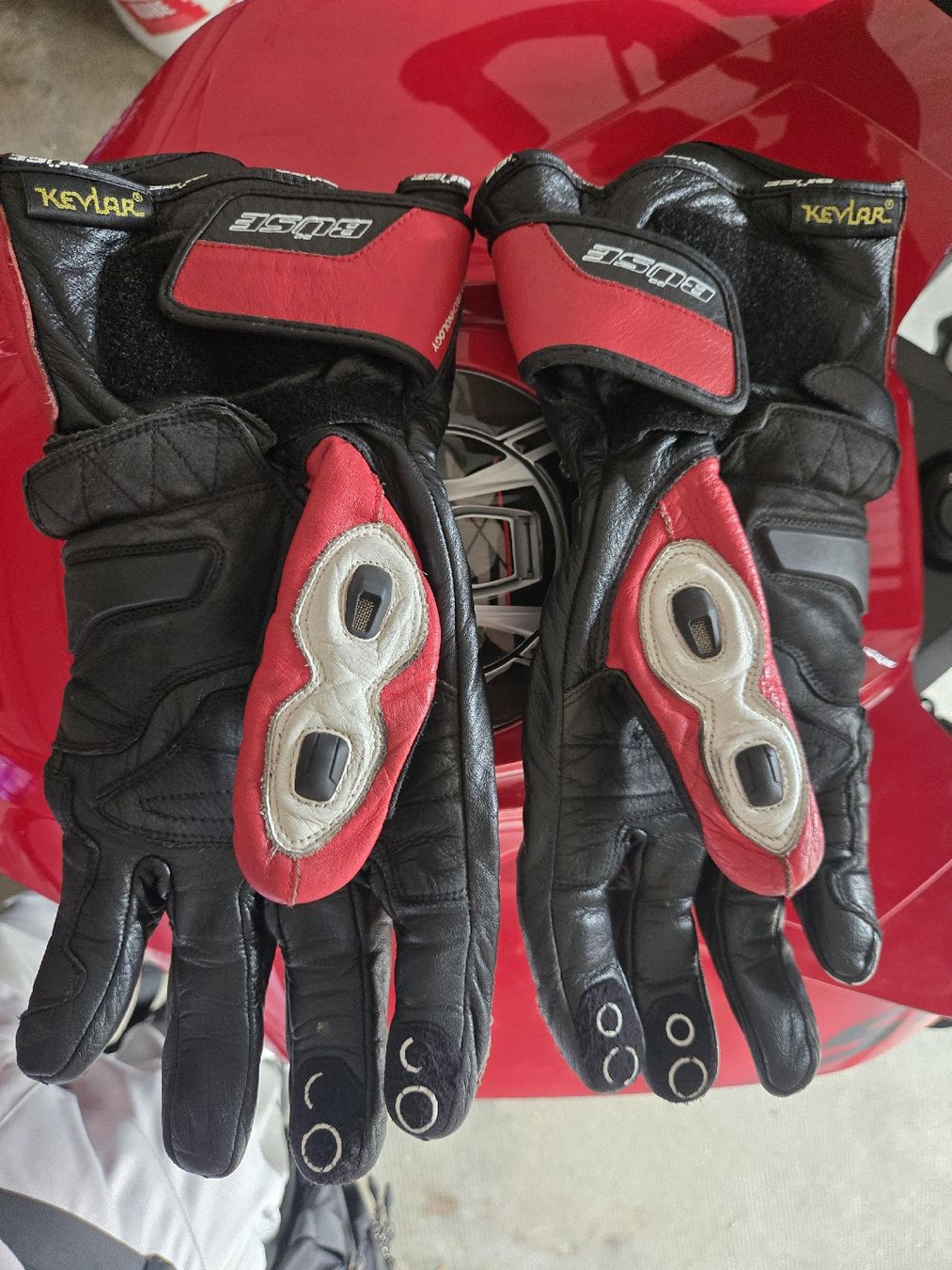Handschuhe & Handstulpen: Gants Moto, Buse, super état  – Gebraucht aus La Chaux-de-Fonds von tuoro25 2