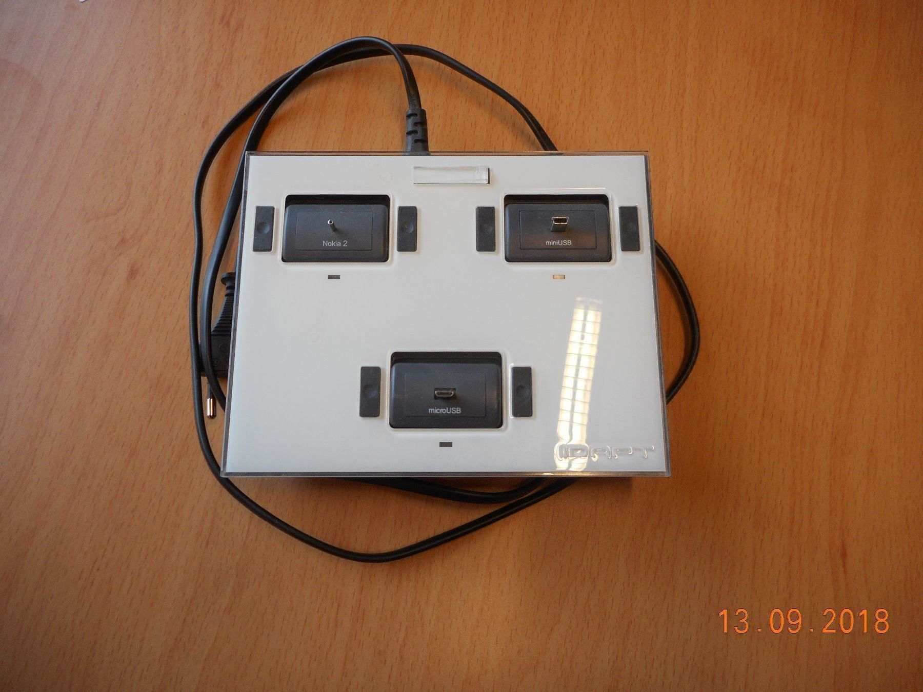 Caricabatterie: Handy  Multi - Ladestation – Usato da Castiel venduto da mcconsulting