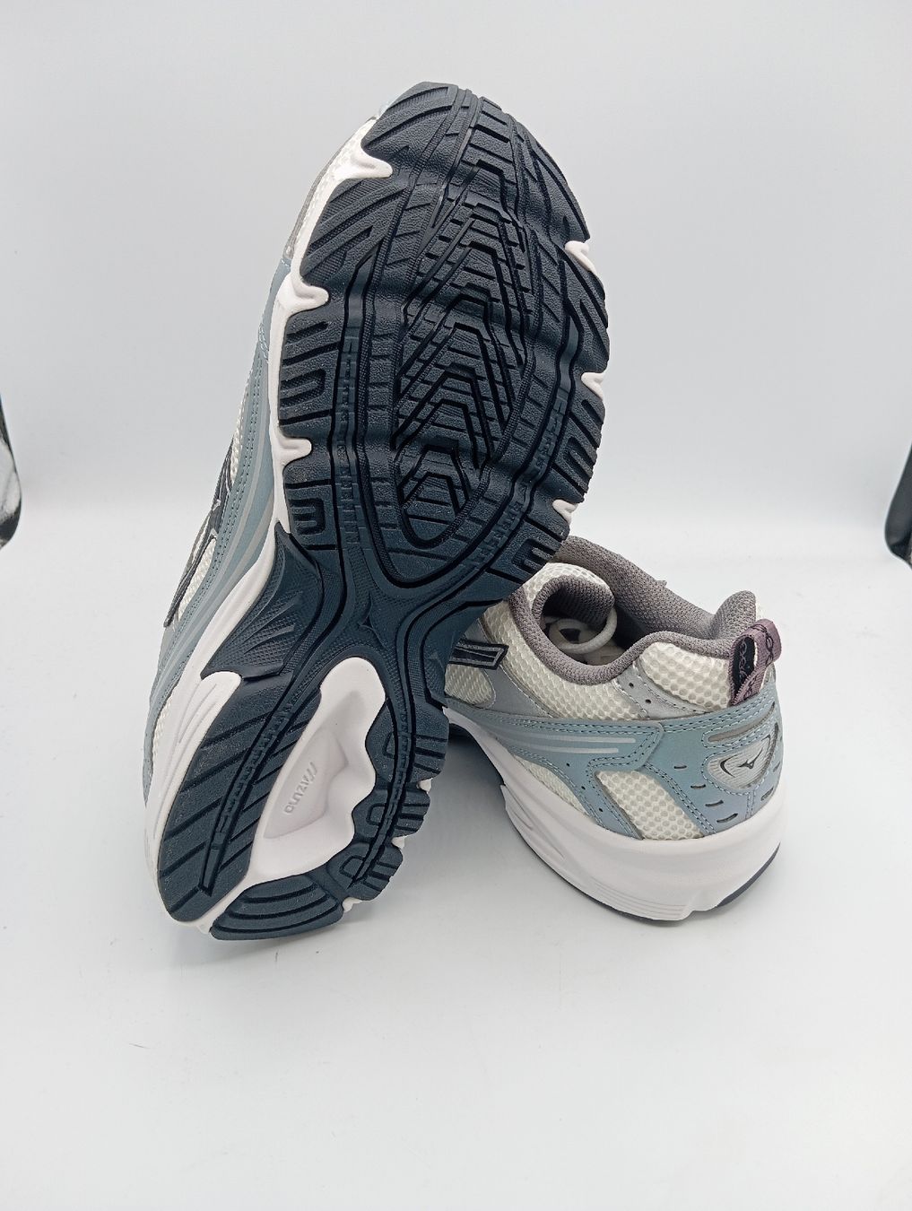 Mizuno Chaussures hommes: Mizuno MXR (EU37) – Neuf avec emballage d'origine à Schaffhausen par outlez 6