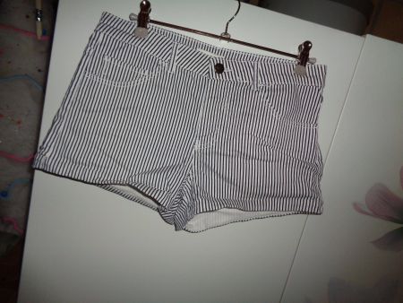 *** Coole Shorts *** / Streifen / H&M