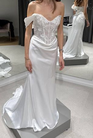Brautkleid Essence of Australia und Schleier