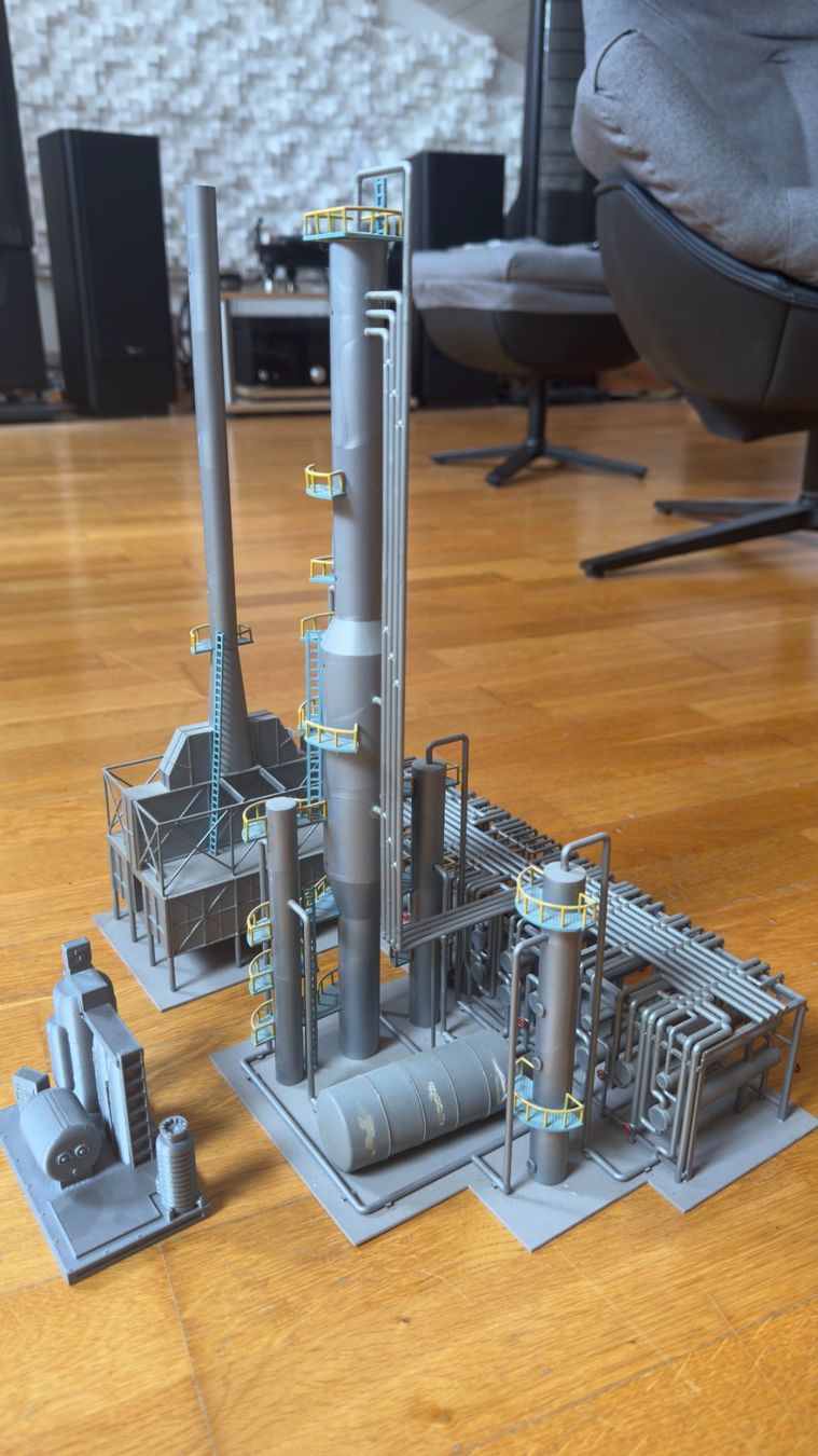 Modelleisenbahnen: Refinery H0 kit built by Cornerstone – Gebraucht aus Wabern von StelianPavalache 3