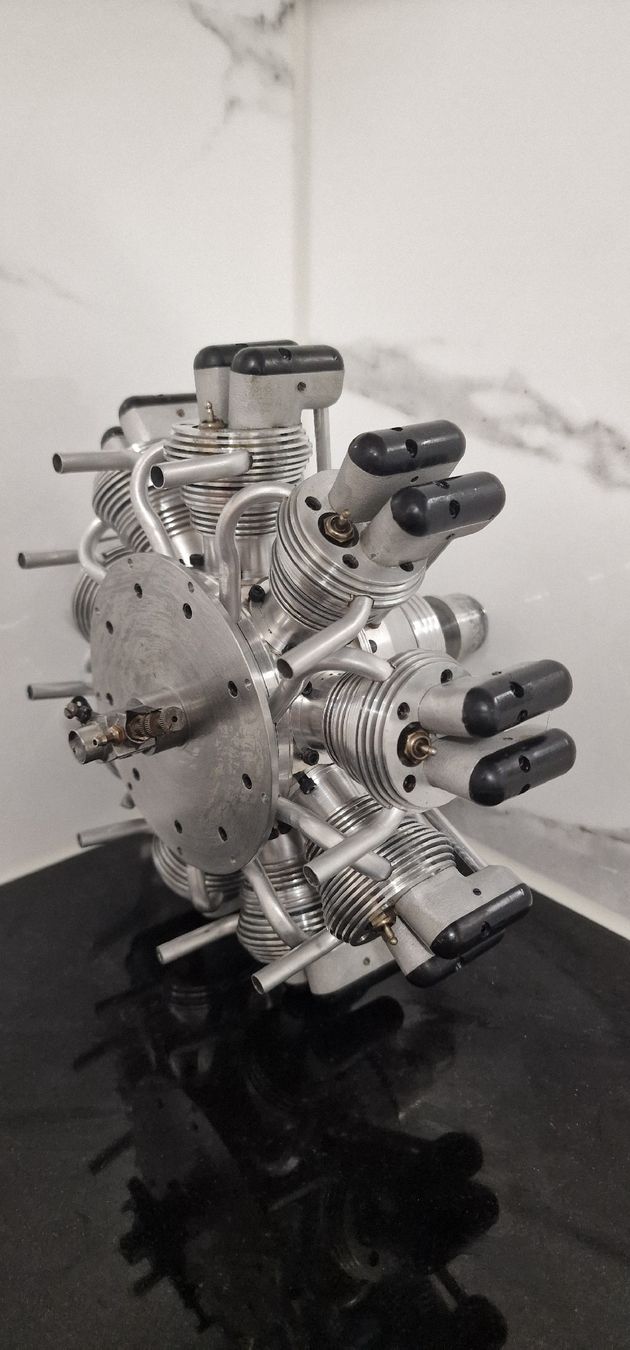 Modellismo RC: Technopower C Serie 9 Zylinder Sternmotor Flugmotor – Usato da Rorschacherberg venduto da proudschweiz 1