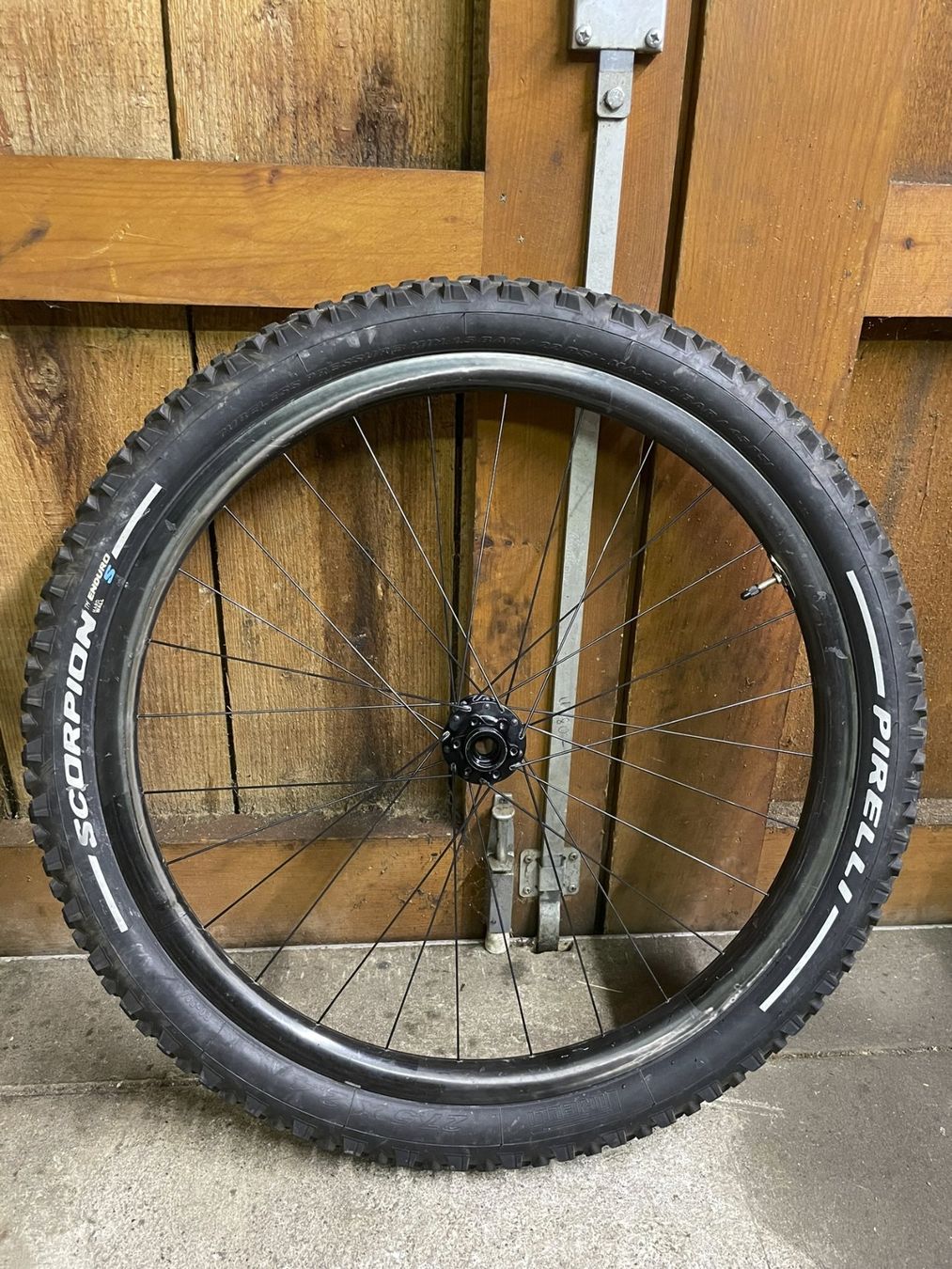Enve Pezzi di ricambio: ENVE Carbon Laufrad - 27-5" Boost – Usato da St Gallen venduto da Schildi014