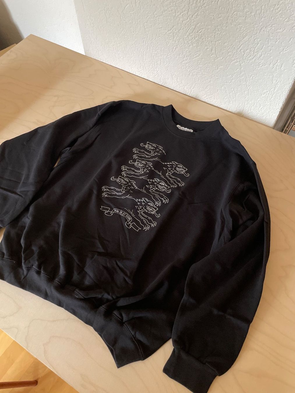 Maglioni & Felpe: Pullover XL RUN OR BE DONE – Nuovo (secondo la descrizione) da Zürich venduto da maroccm 2