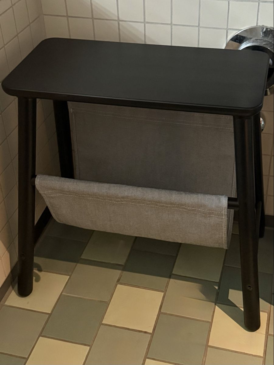 Ikea Sgabelli: IKEA VILTO Zeitungsständer / Hocker – Usato da Dübendorf venduto da ser_twb8 1