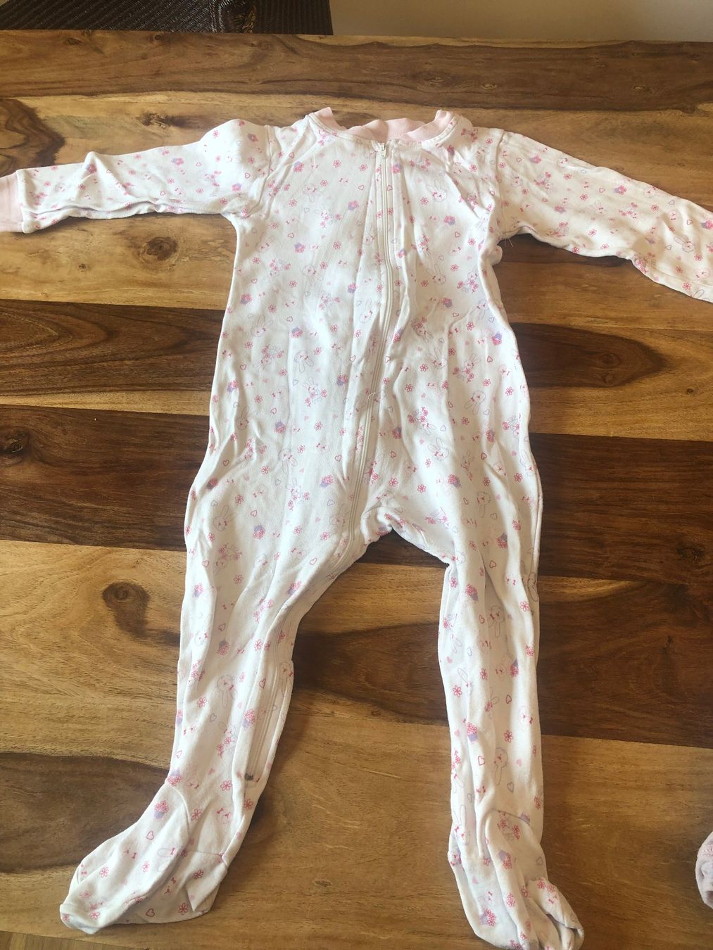 Lotti & Set di vestiti: Kinder Kleiderpaket Gr.98 – Usato da Winterthur venduto da Shahrudin 2