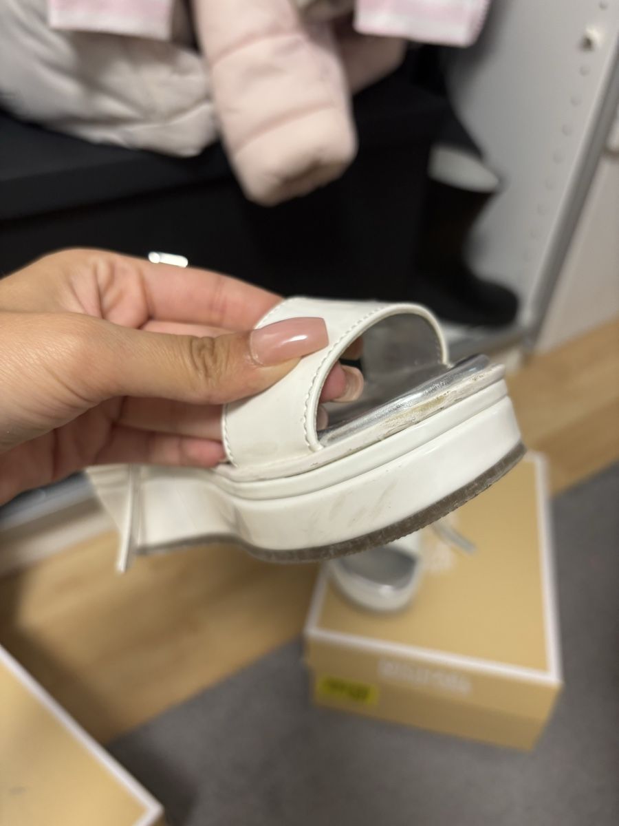 Michael Kors Scarpe per ragazzi: Kinder Sandale MK gr. 28 – Usato da Spreitenbach venduto da Armadio_Draghetti 3
