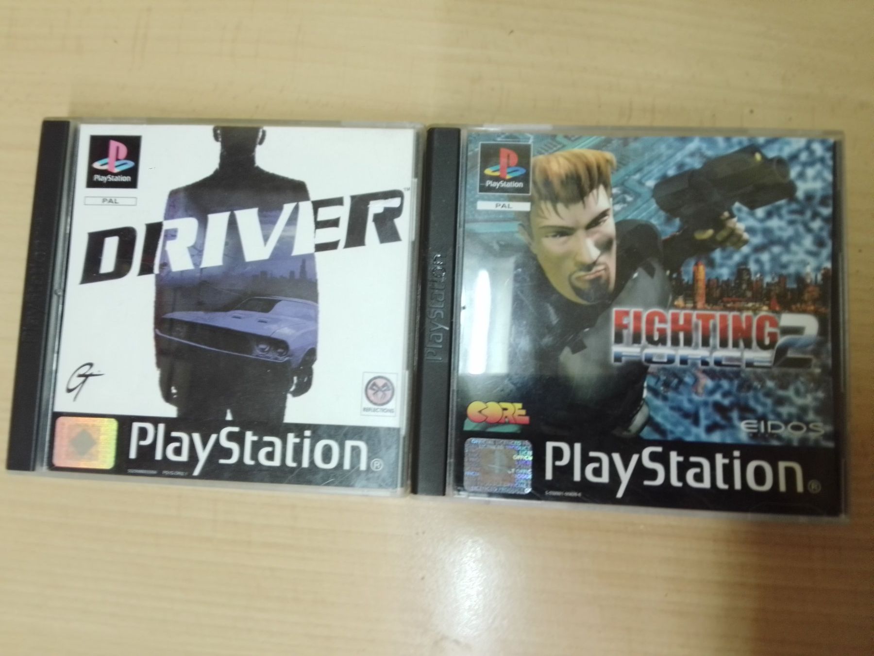 Sony Console: PlayStation 1 (9002) mit 2 Light Guns – Usato da Naters venduto da sealed-gamer 4