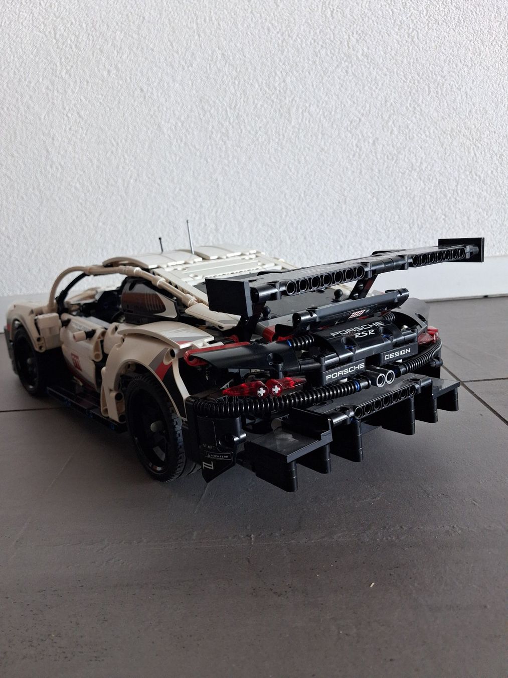 Lego Kit di costruzioni: LEGO Porshe 911 RSR 42096 – Usato da Thierrens venduto da Tbox 2