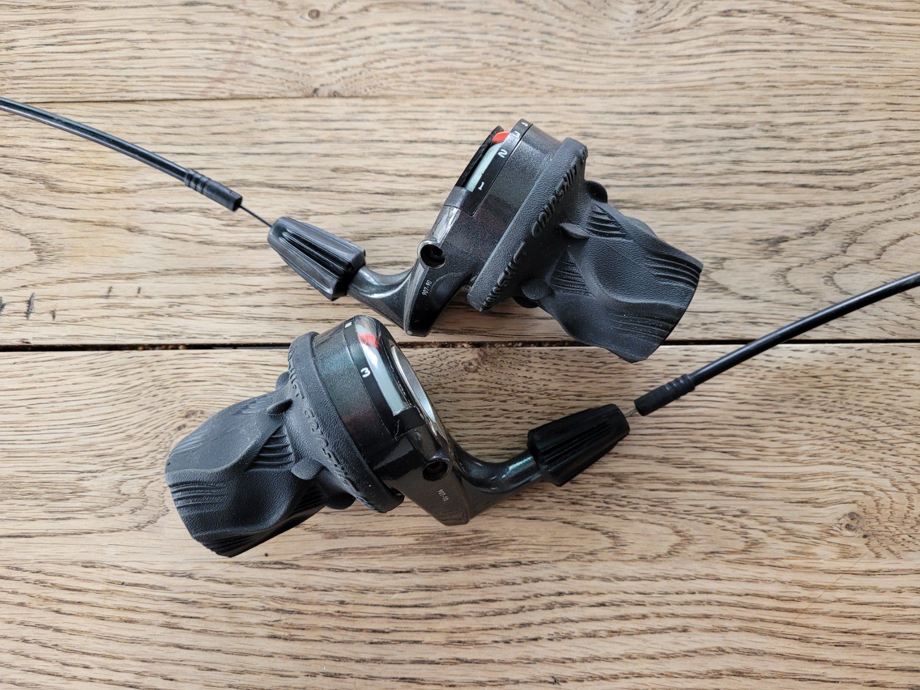 Sram Pezzi di ricambio: Sram X0 Grip shift 3x9 Schalthebel – Usato da Rechthalten venduto da Strike10 3
