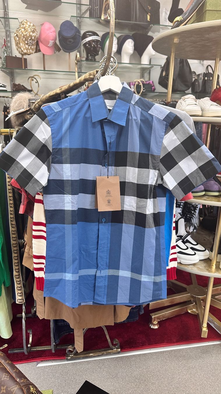 Burberry Camicette: Burberry Hemd NP 460.- – Nuovo e nell'imballaggio originale da Lachen SZ venduto da HelvetiaLuxury