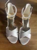 Elegante Brautschuhe mit Perlen Gr. 37