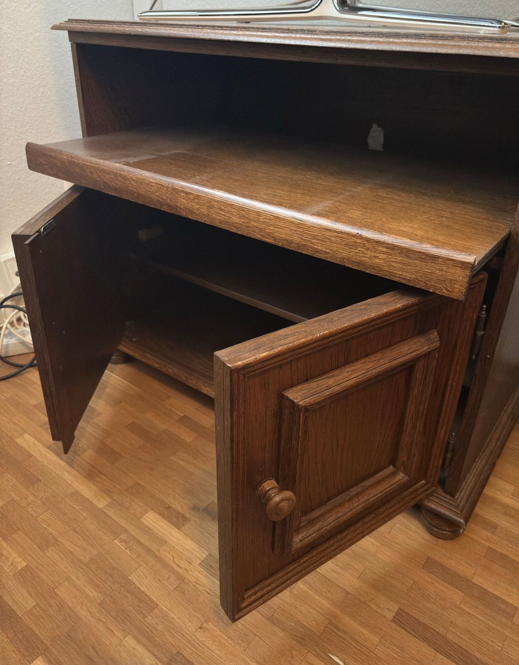 TV Möbel: Massives Holz-TV Möbel mit Stauraum – Gebraucht aus Sonterswil von VD-Service 2