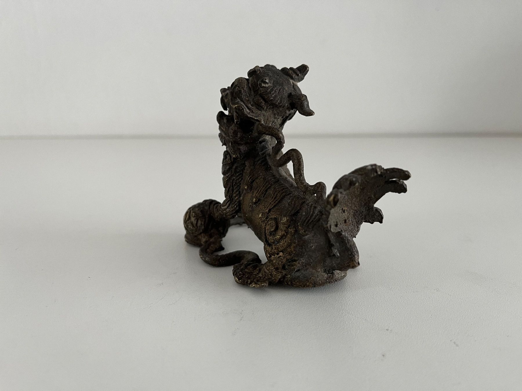 Sculture & Statue: antiker chinesischer Löwe – Usato da Wetzikon ZH venduto da seli03 8