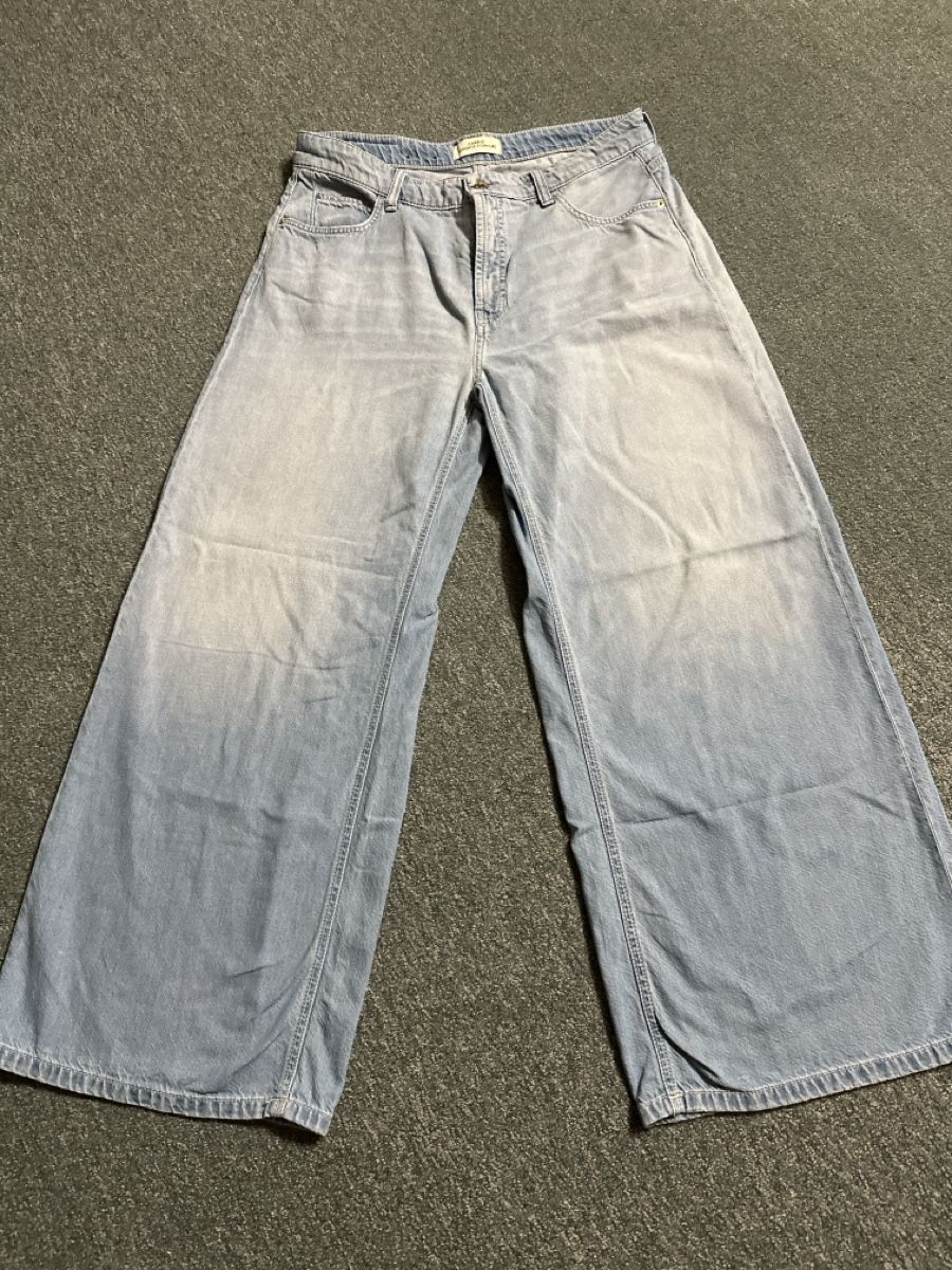 Cambio Jeans: Hellblaue Jeans, weit geschnitten Cambio neu – Nuovo (secondo la descrizione) da Baltschieder venduto da YmroBe